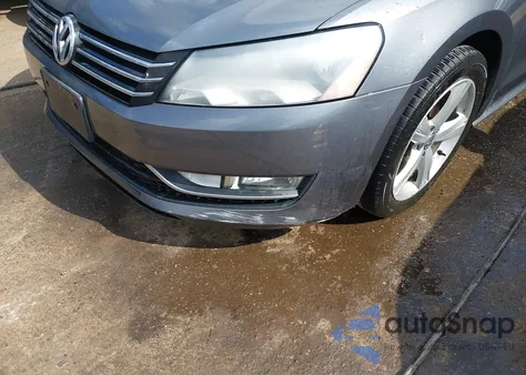 2015 Volkswagen Passat 1.8T Limited Edition из США, поврежденный, VIN 1VWAT7A36FC102601